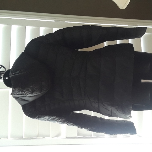 🔥HOT DEAL🔥Reitmans black feather jacket - Picture 5 of 8